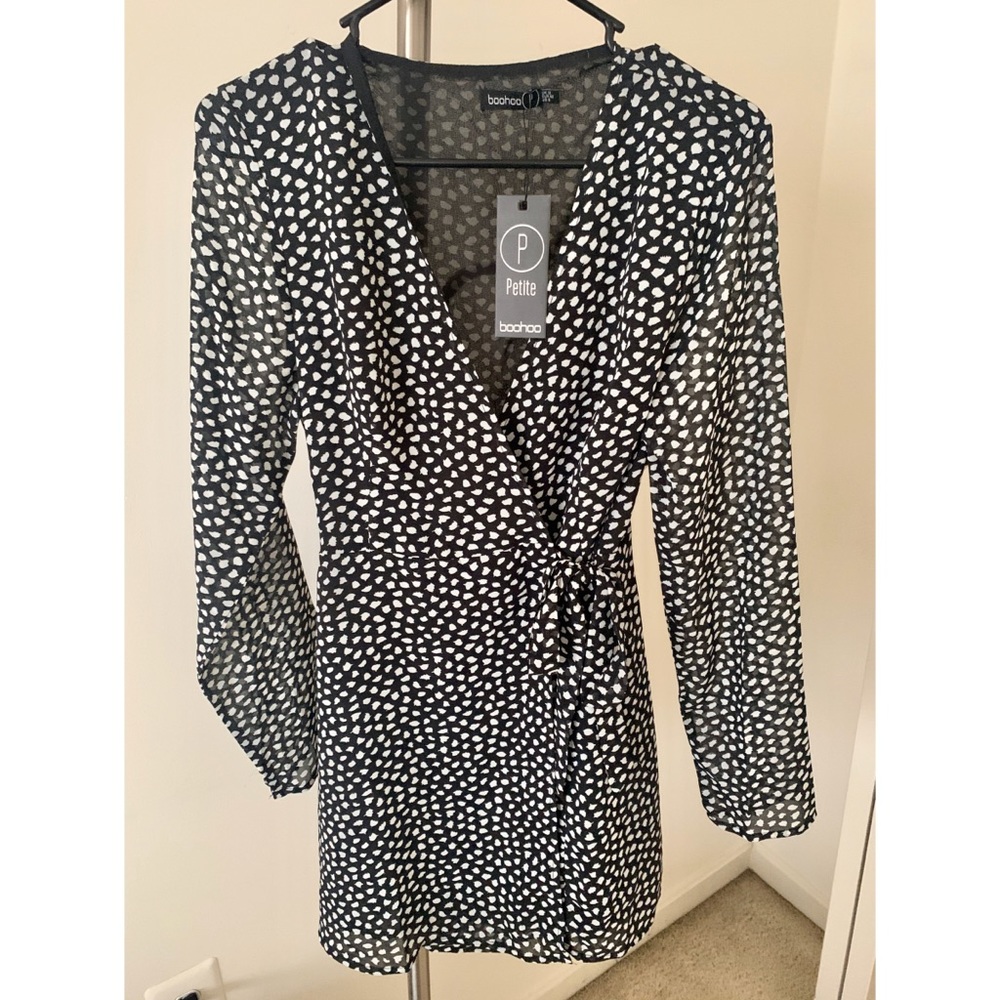 Petite Print Long Sleeve Wrap Dress